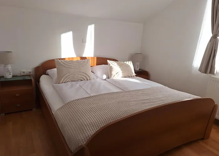 Mertelj كْرانْيِسكا غورا